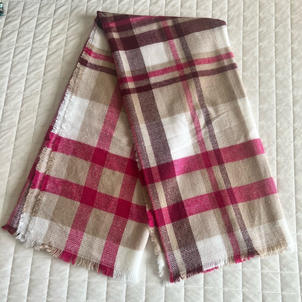 Beautiful shawl‎
